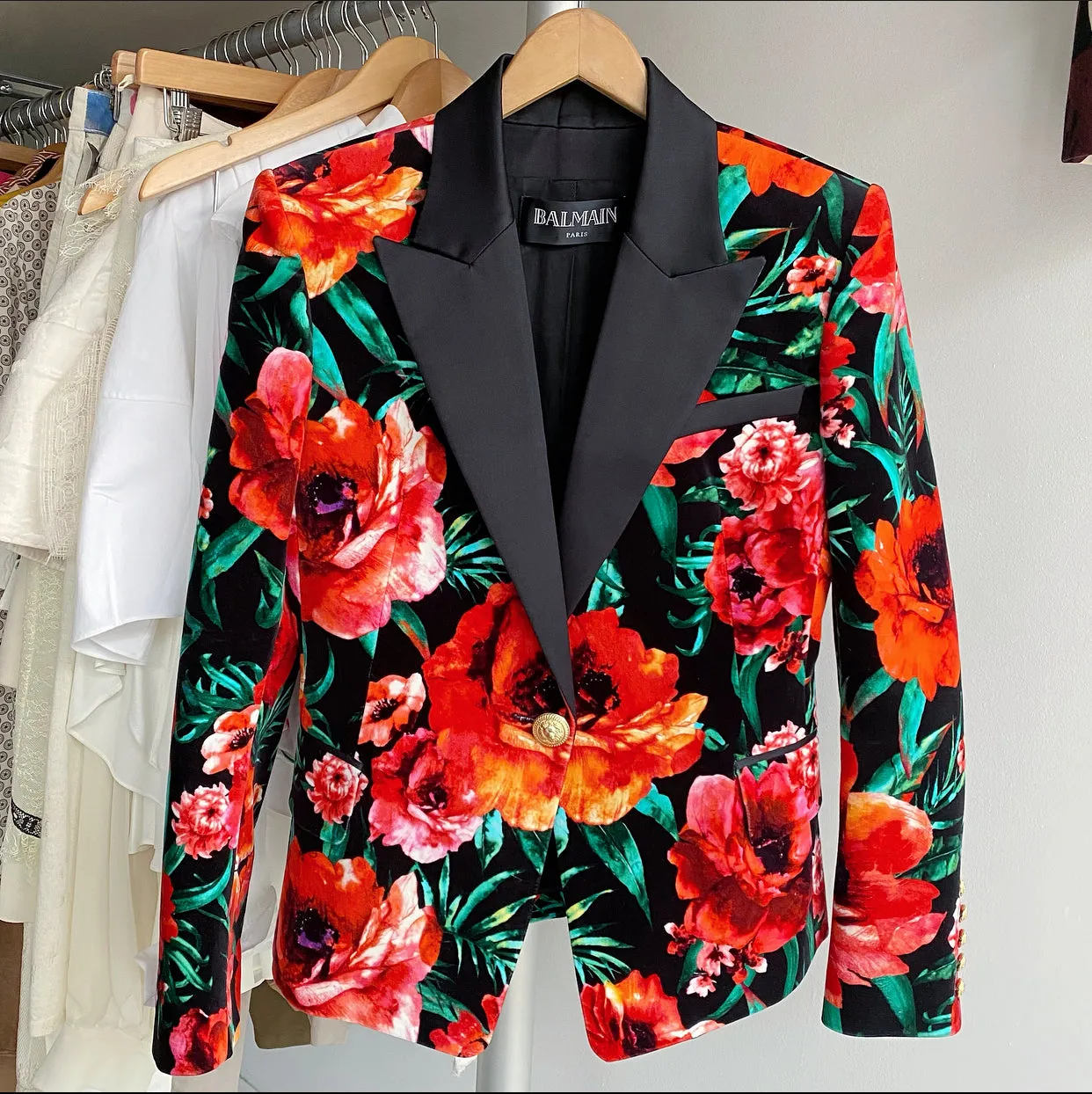 Balmain Red and Orange Floral Velvet Blazer - FR42 / USA 8