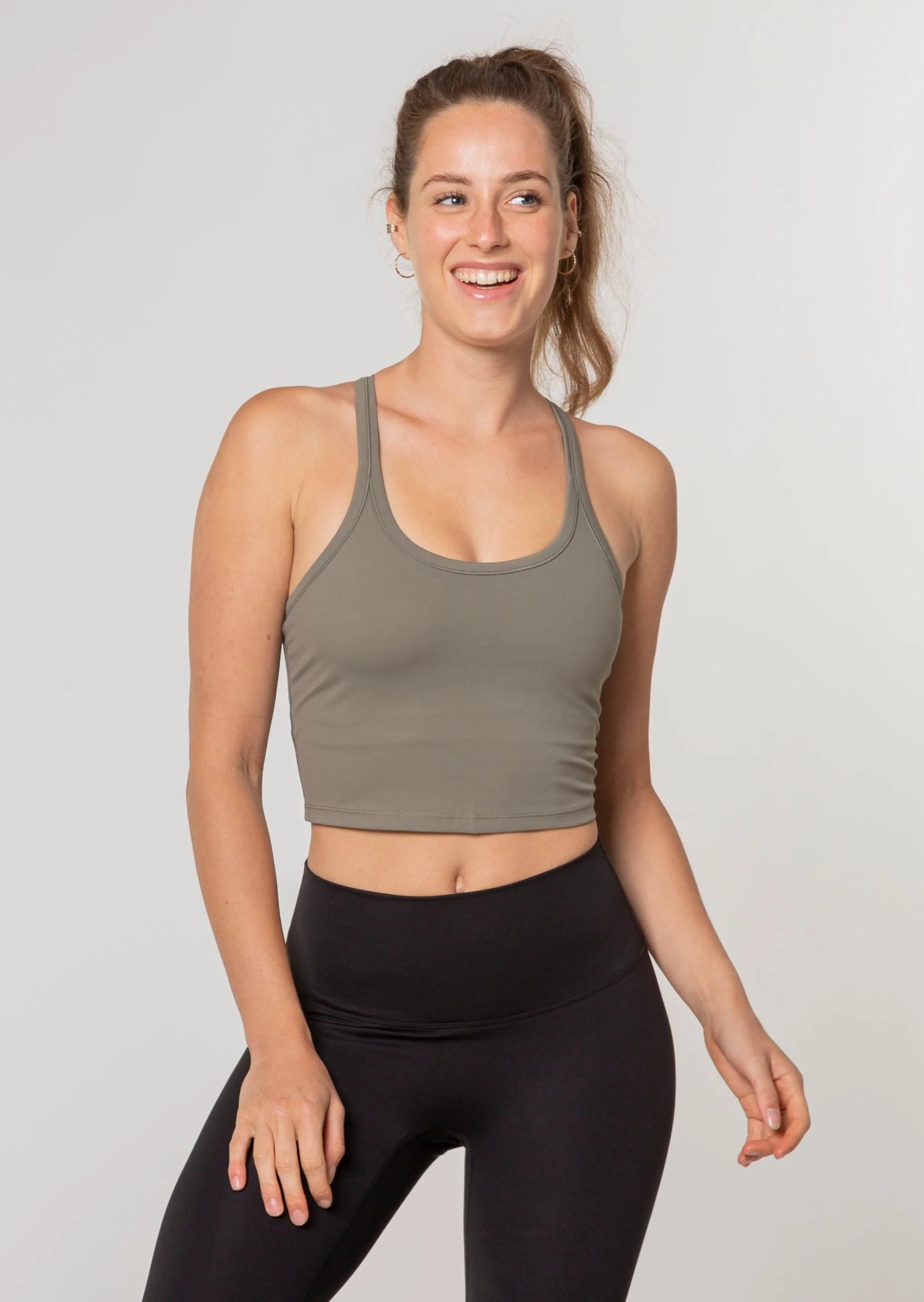 [LASTCHANCE] Explore Tank Top (mit integrierten Pads)